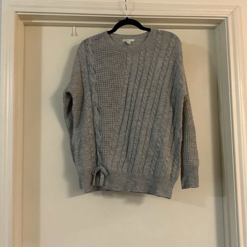 CATO ETS. 1946 gray, multi-textured, soft, gray crewneck sweater with tied bow M